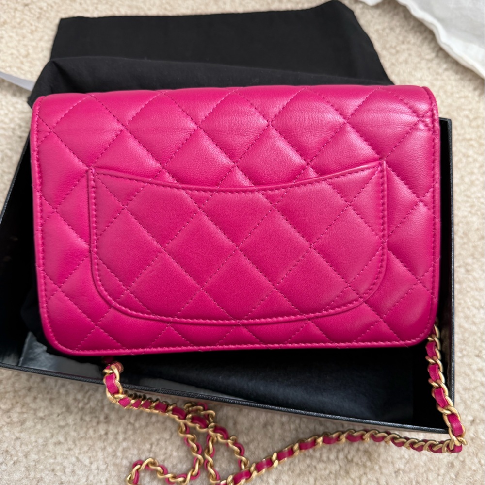 LAST CALL! Chanel Fuchsia Quilted Wallet on Chain Crossbody Bag - Picture 8 of 13